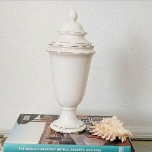Decorative Cream Jar with Lid